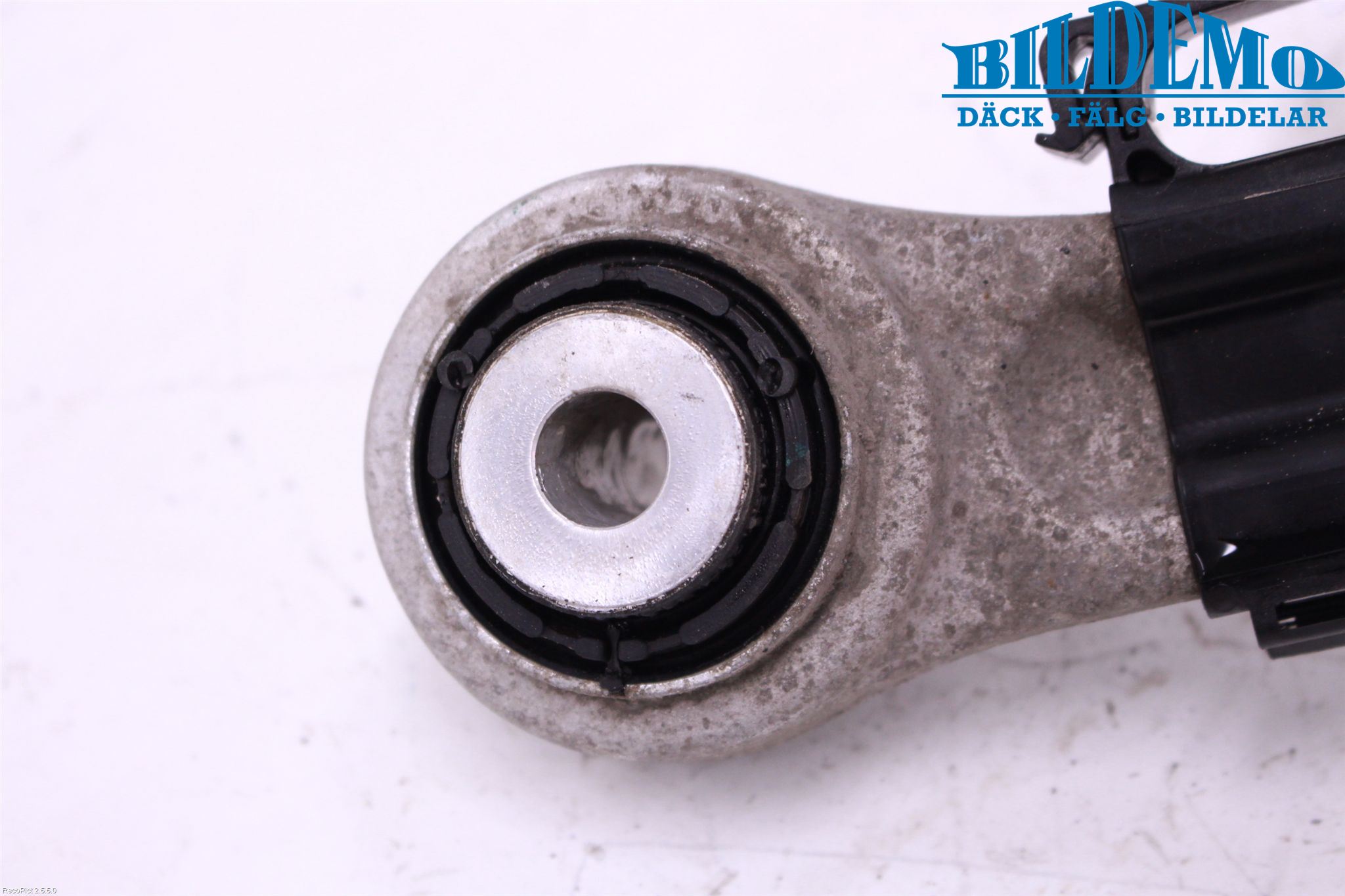 BMW 5 F10/F11/F18 09-17 Bärarm Bak Övre Höger