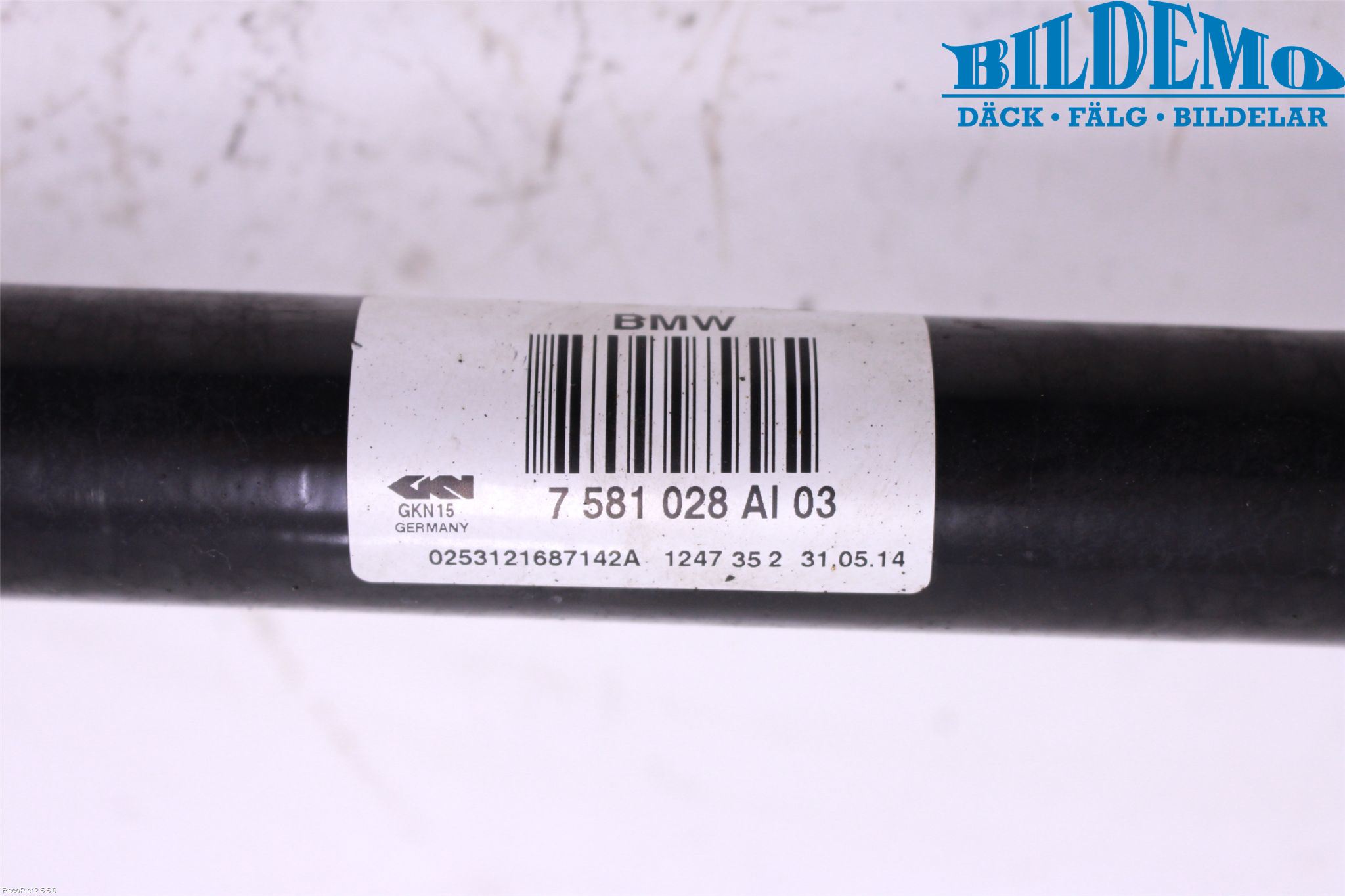 BMW 5 F10/F11/F18 09-17 Drivaxel Bak Höger