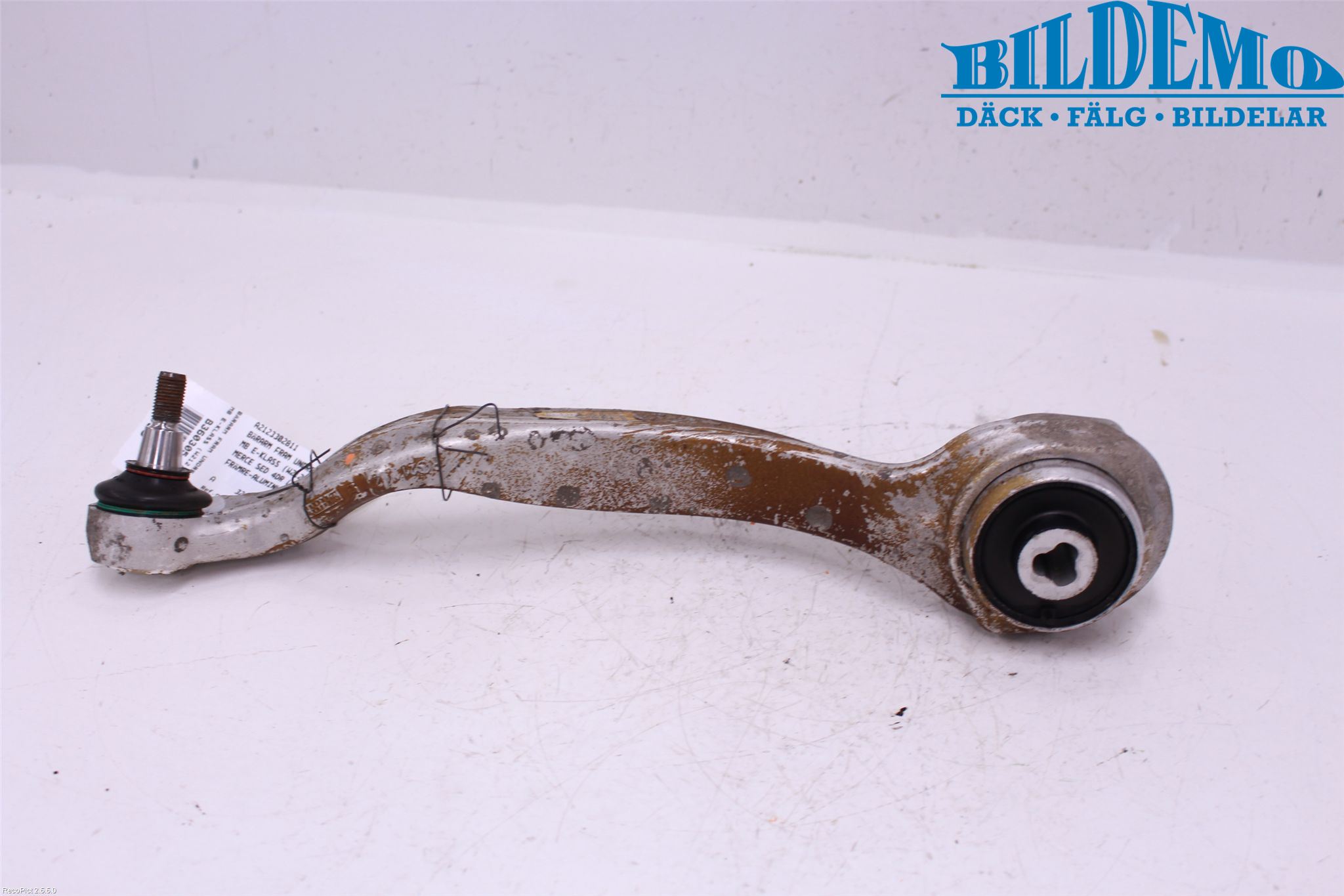 Mercedes-Benz MB E-KLASS (W212) 09-16 Bärarm Fram Undre Hö