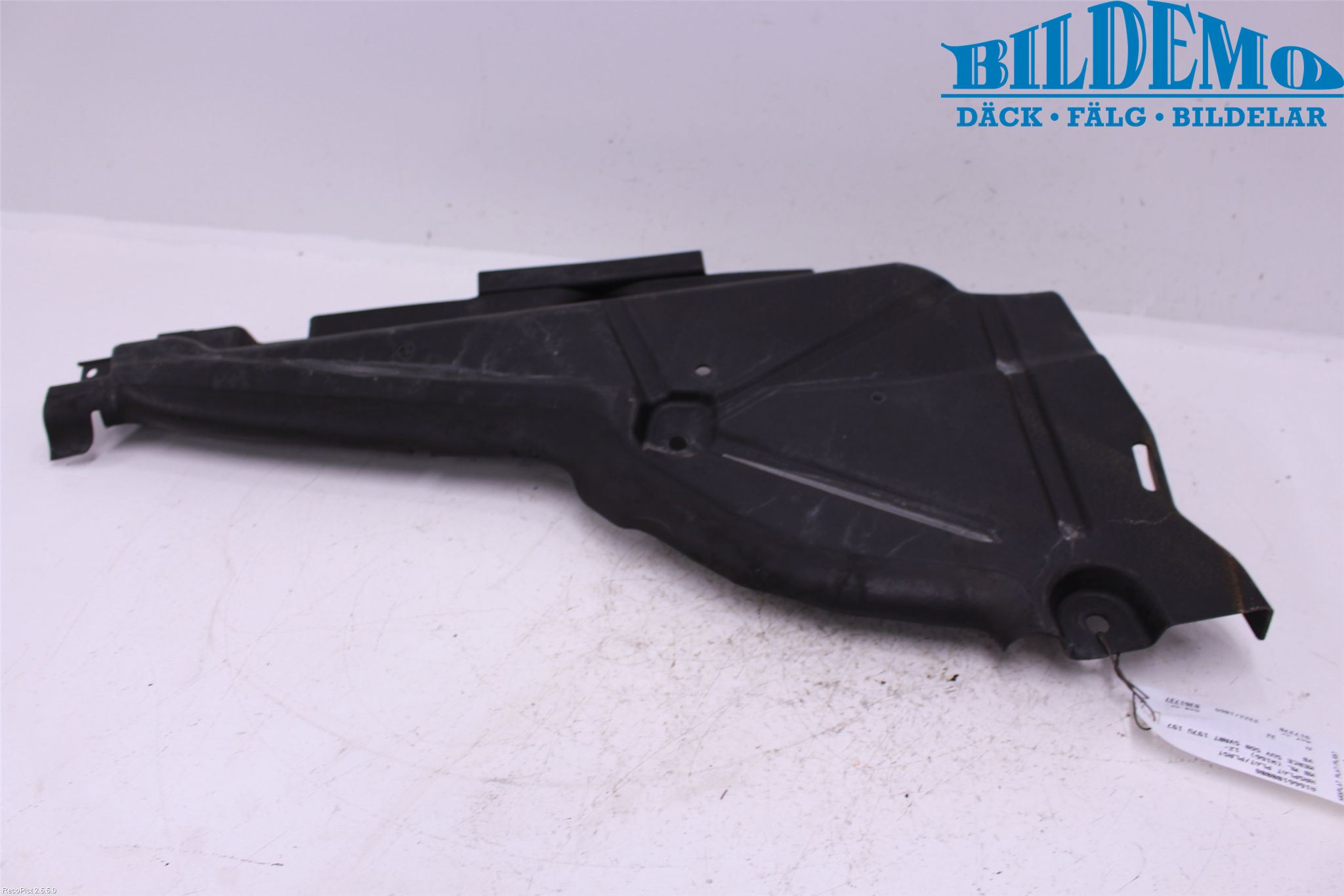 Mercedes-Benz MB ML/GLE-KLASS (W166) 12-18 Hasplåt Plåt-Plast
