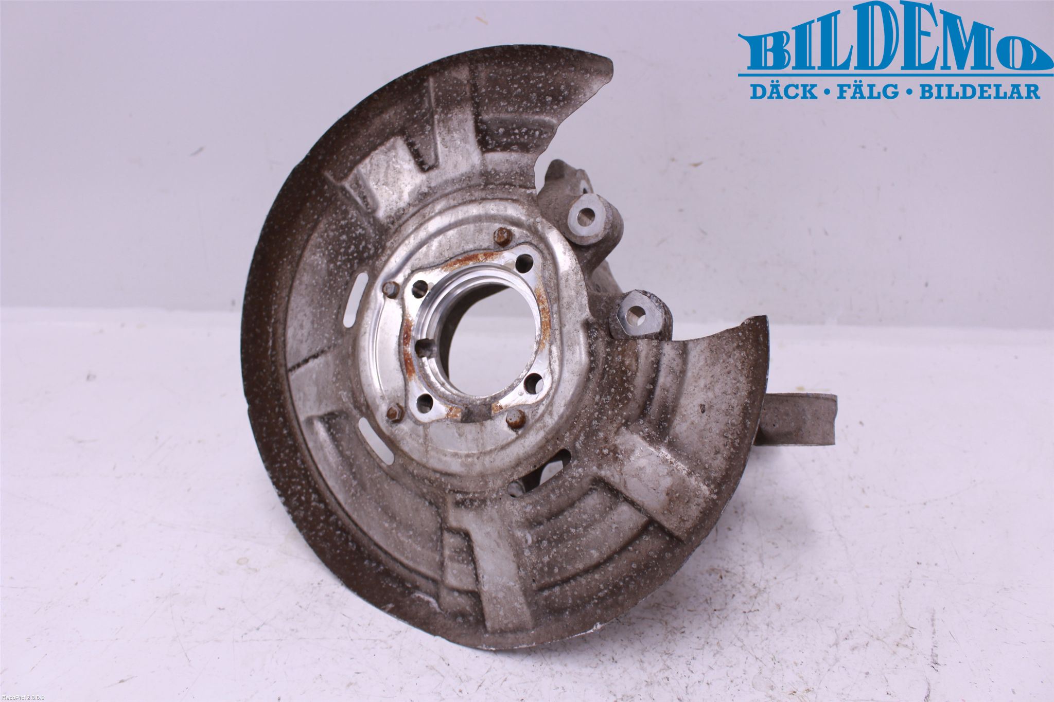 BMW 5 F10/F11/F18 09-17 Hjullagerhus-Spindel Vä B