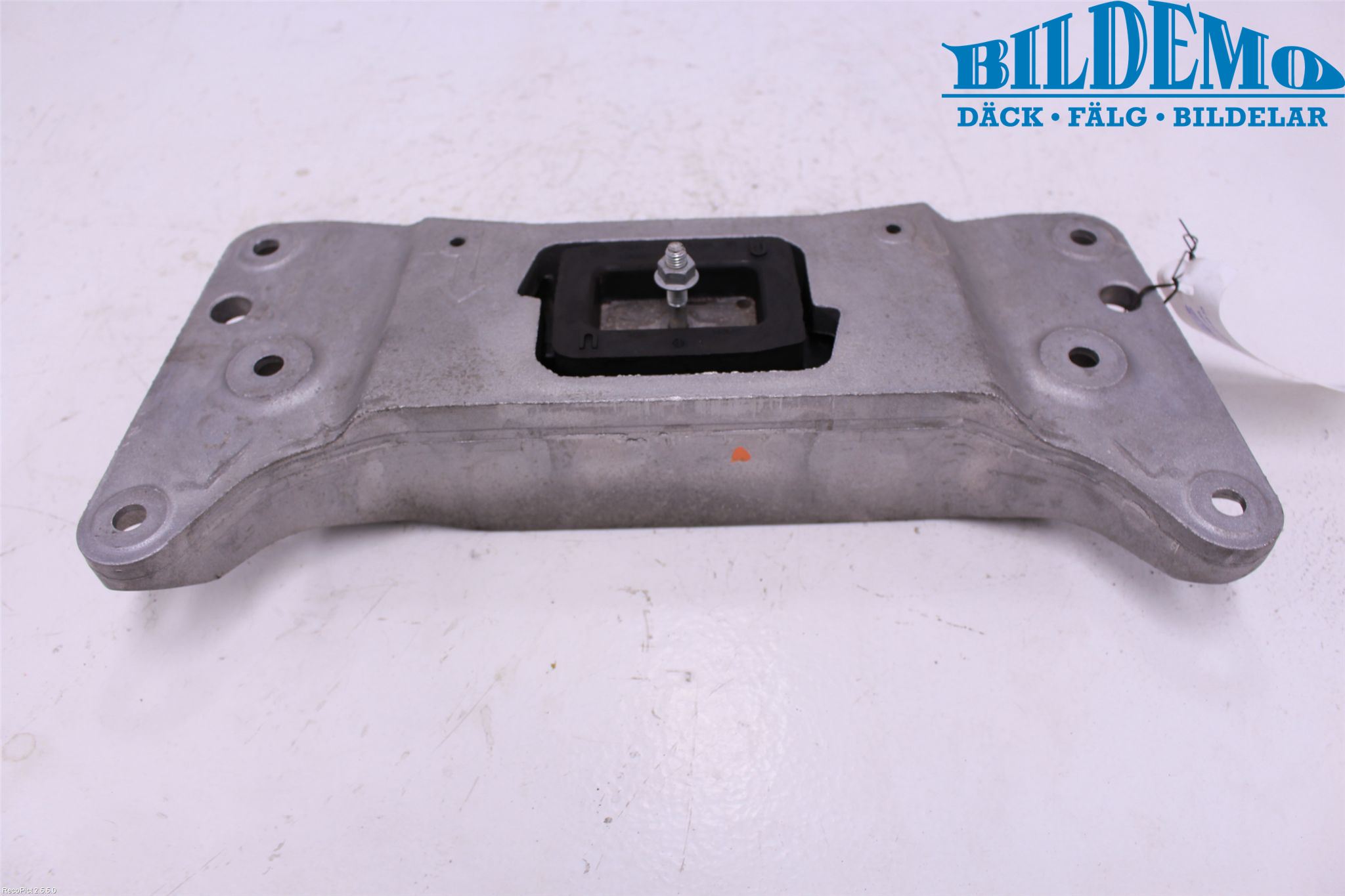BMW 5 F10/F11/F18 09-17 Växellådsbalk