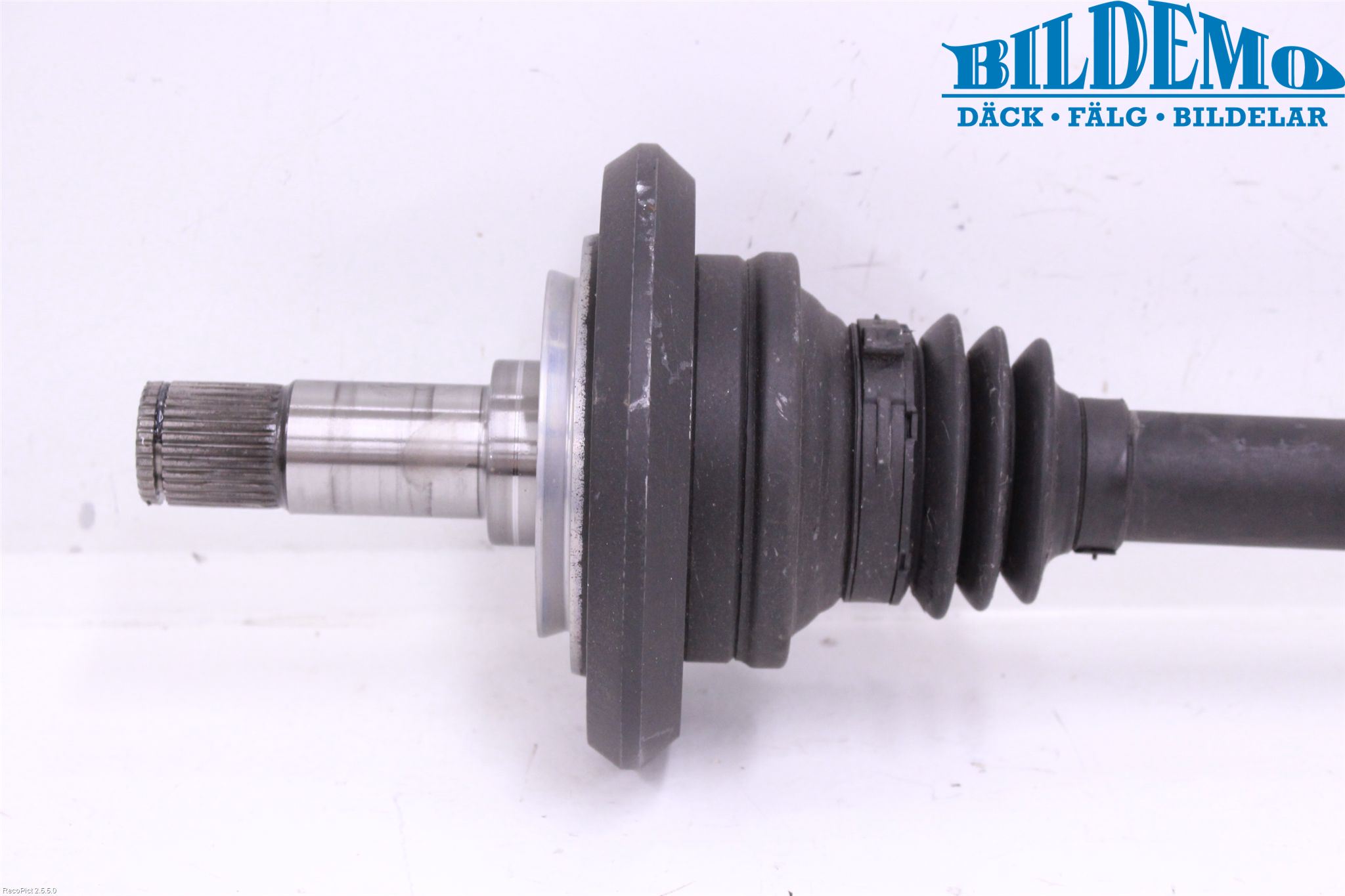 Mercedes-Benz MB E-KLASS (W213) 16-23 Drivaxel Bak Vänster
