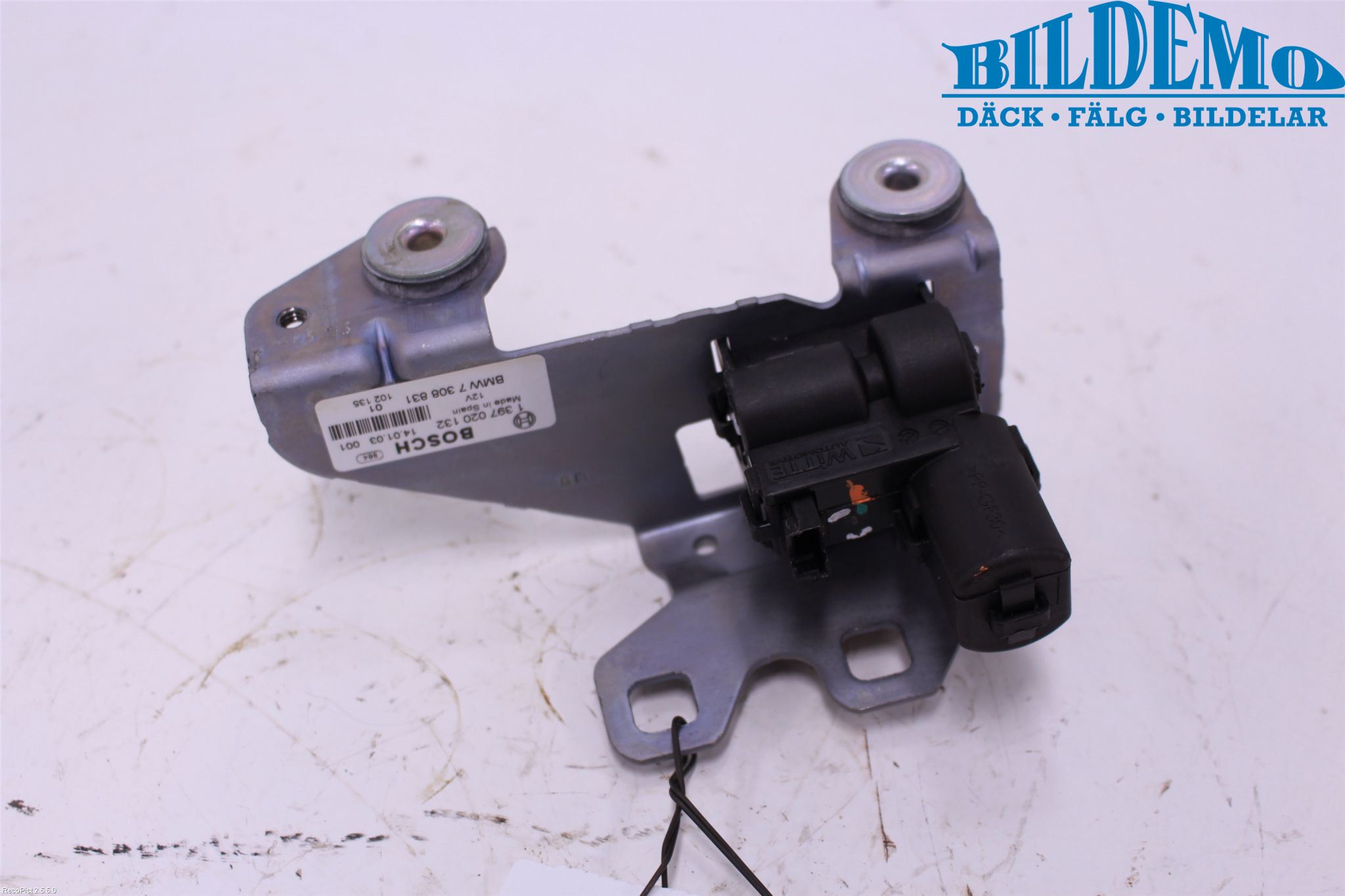 BMW 5 F10/F11/F18 09-17 Låskista Baklucka