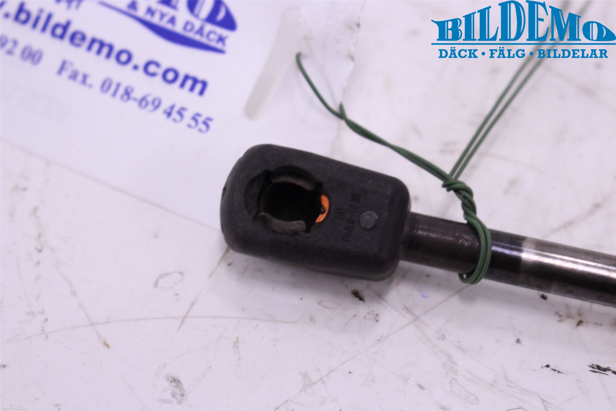 Skoda ROOMSTER Gasfjäder Baklucka