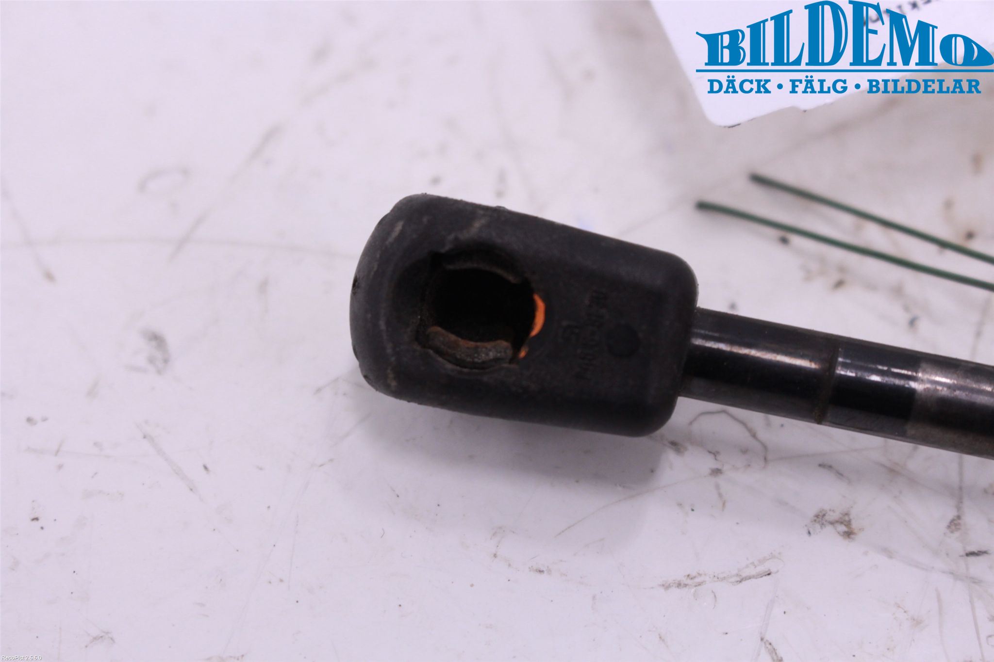 Skoda ROOMSTER Gasfjäder Baklucka