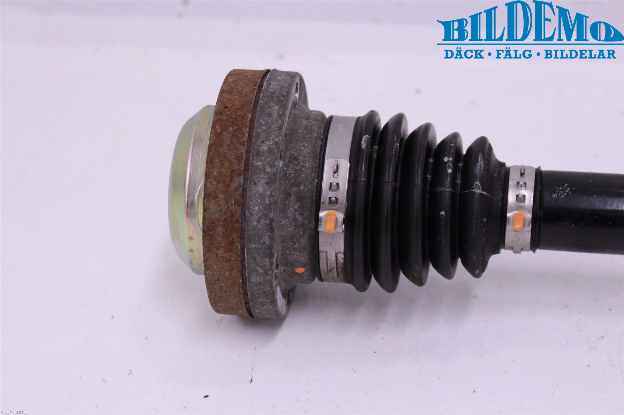 Audi A4/S4 08-11 Drivaxel Bak Vänster