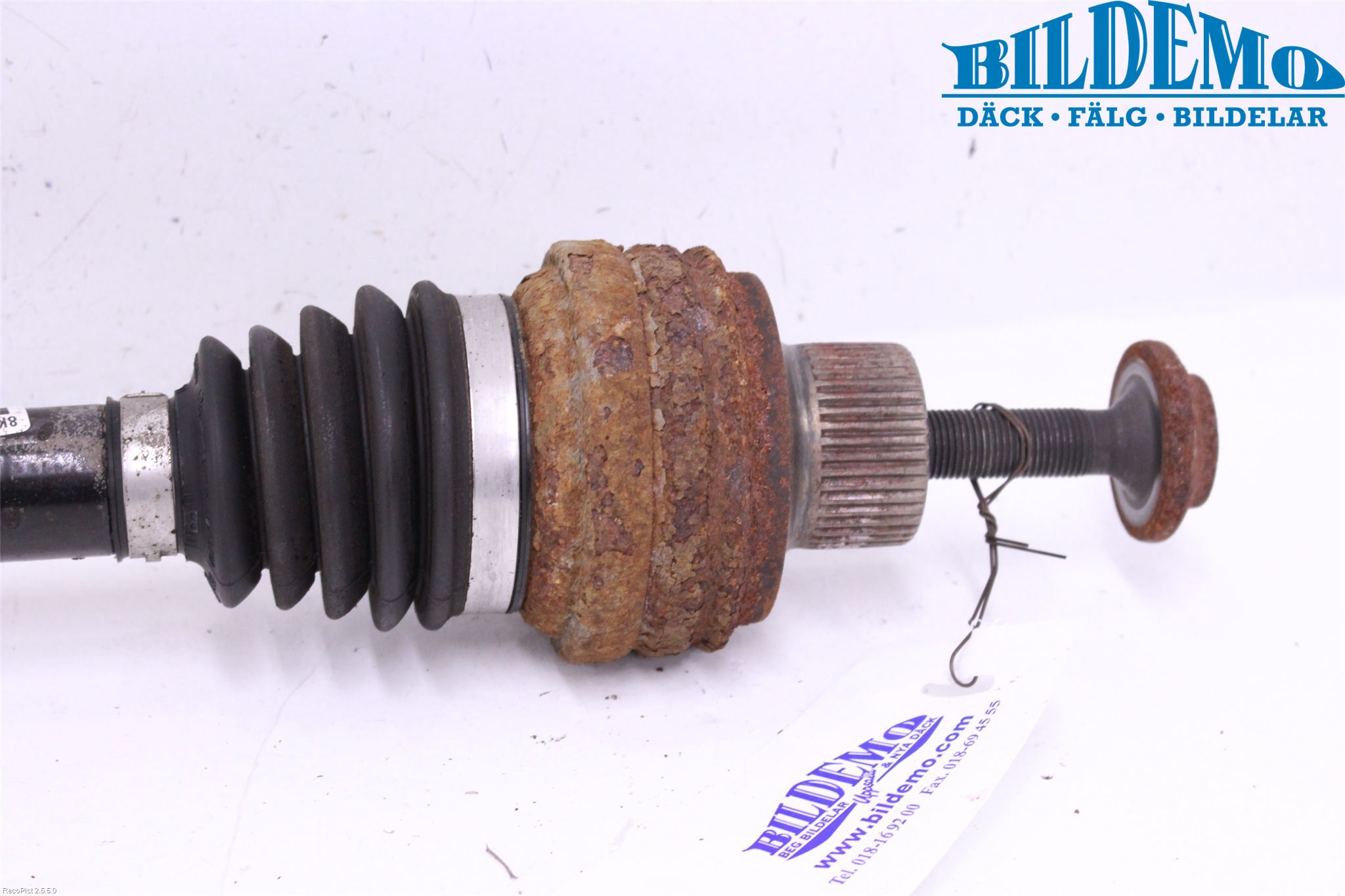 Audi A4/S4 08-11 Drivaxel Bak Höger