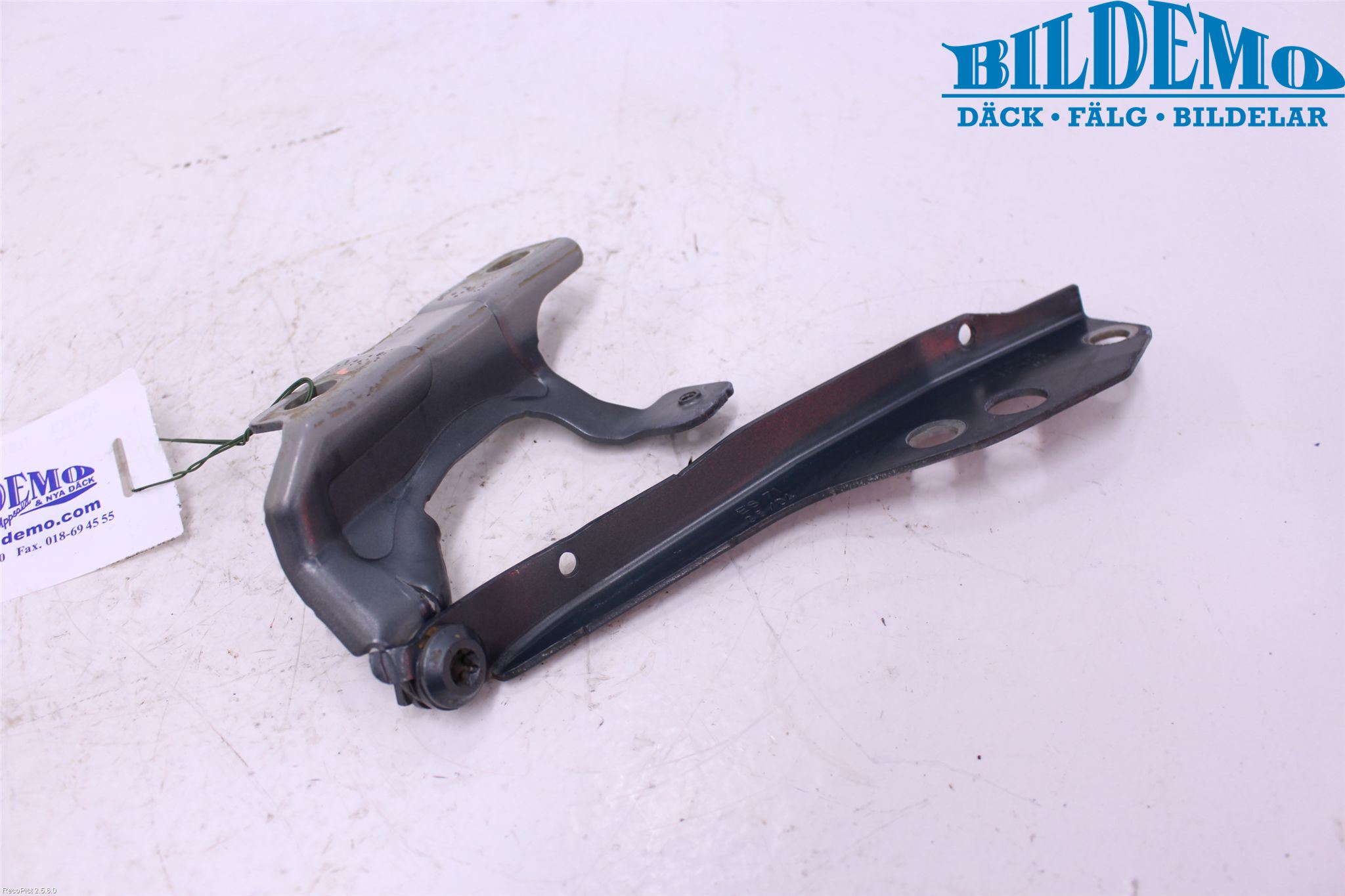 Volvo V50 04-07 Huvgångjärn