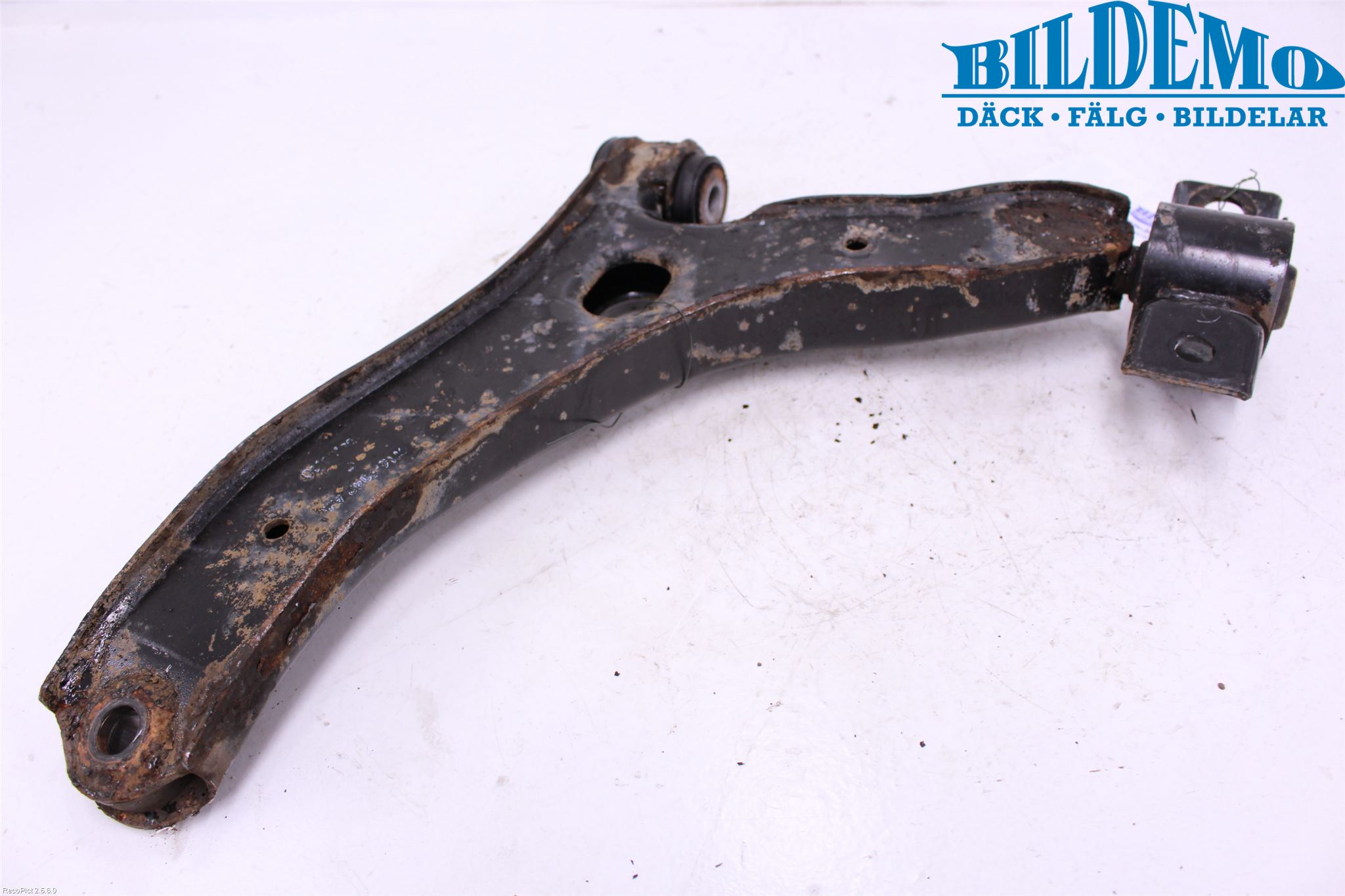 Ford TRANSIT CONNECT 09-13 Bärarm Fram Undre Hö