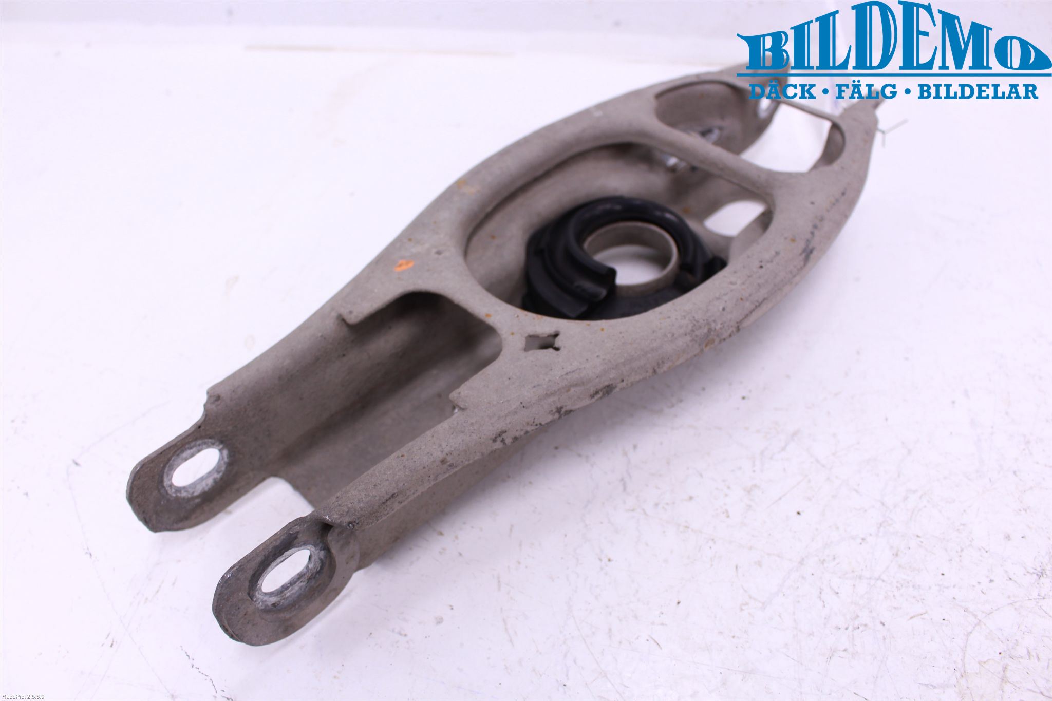 BMW 3 E90/91 SED/TOU 05-12 Bärarm Bak Höger