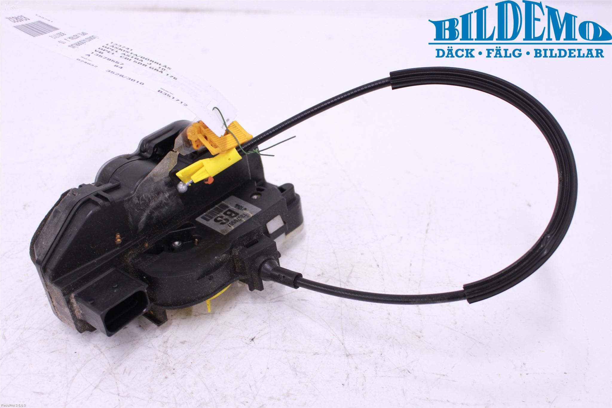 Opel ASTRA J 10-15 Låskista-Dörrlås