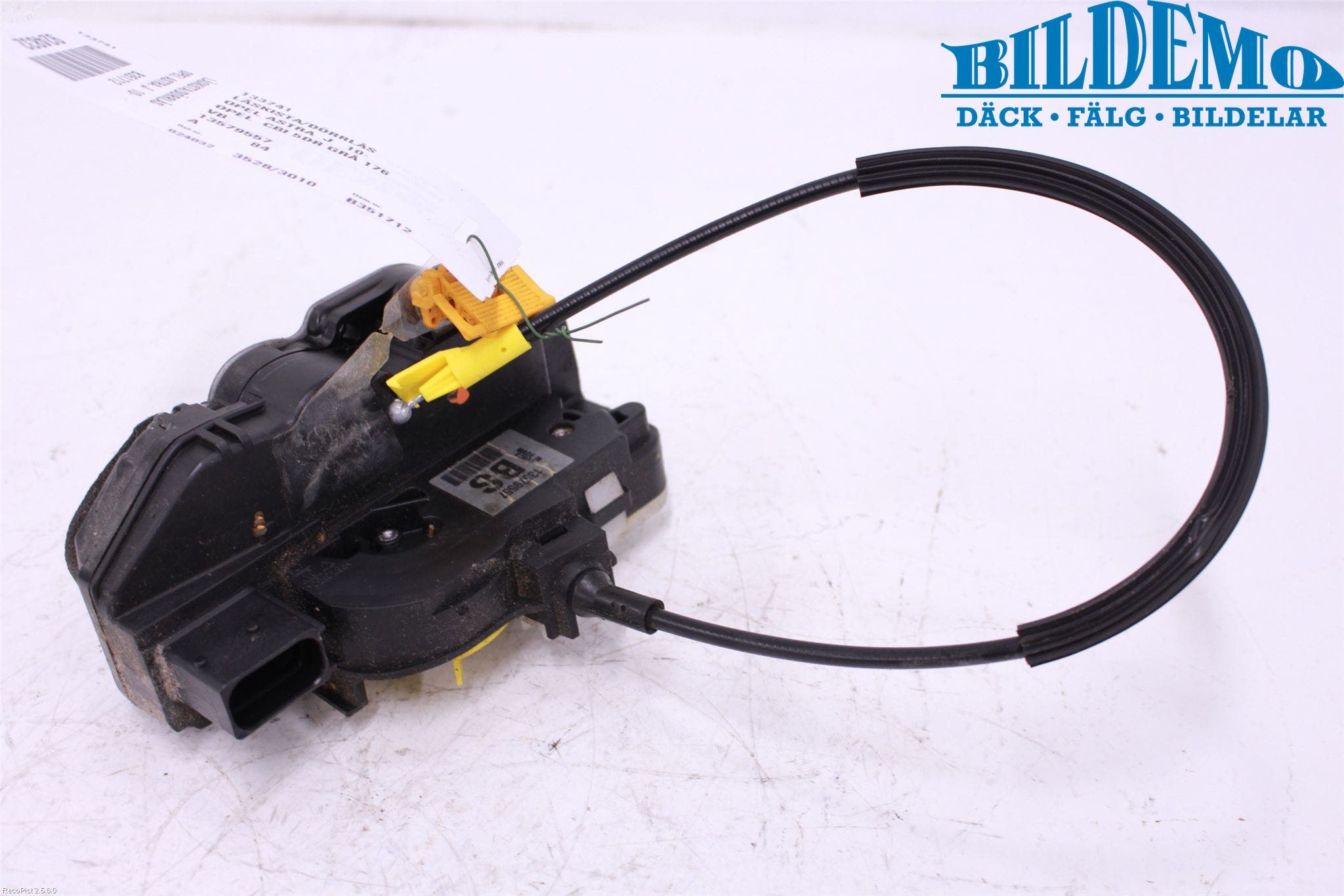 Opel ASTRA J 10-15 Låskista-Dörrlås