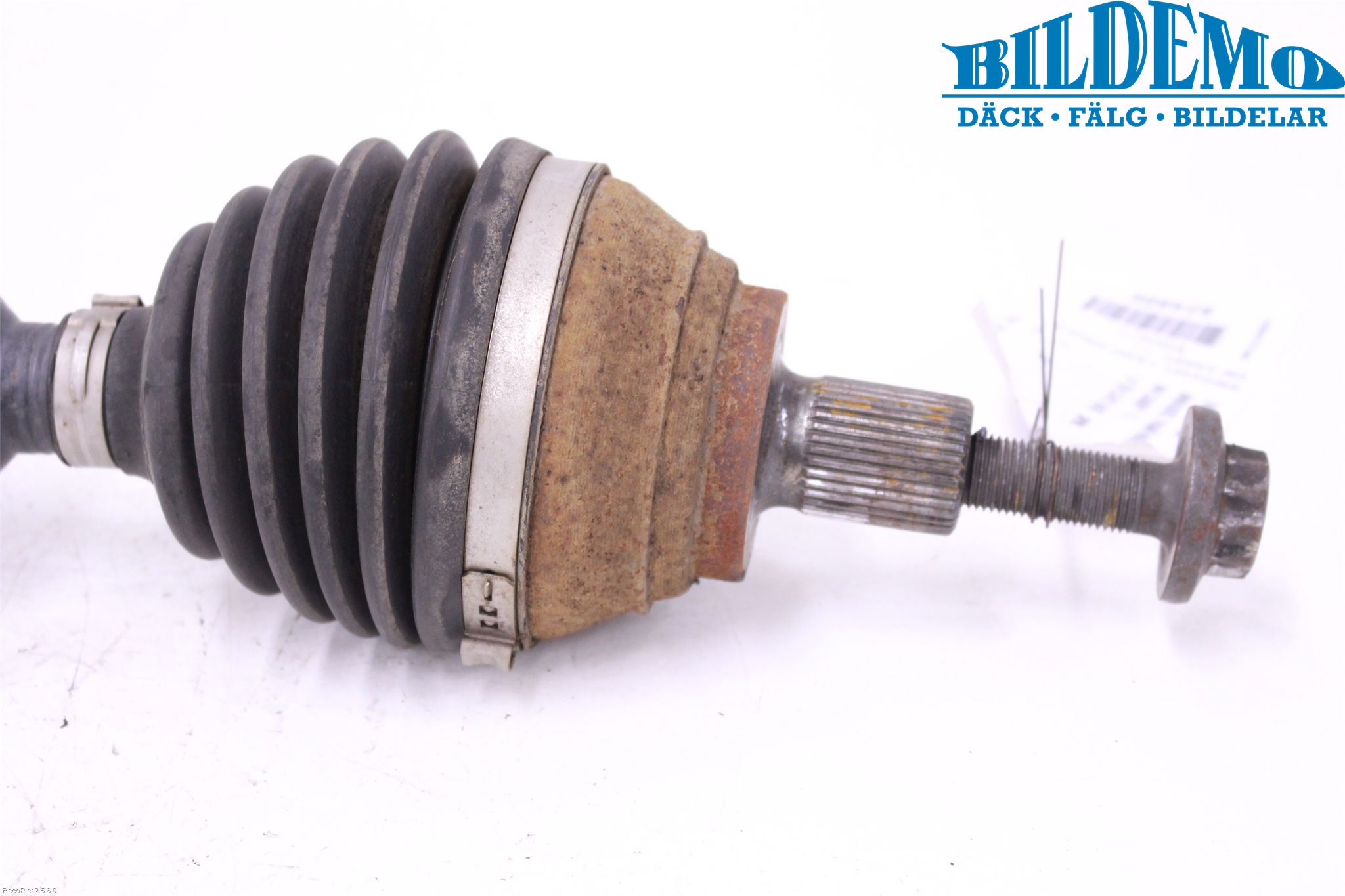 Volkswagen VW CADDY 11-15 Drivaxel Fram Höger