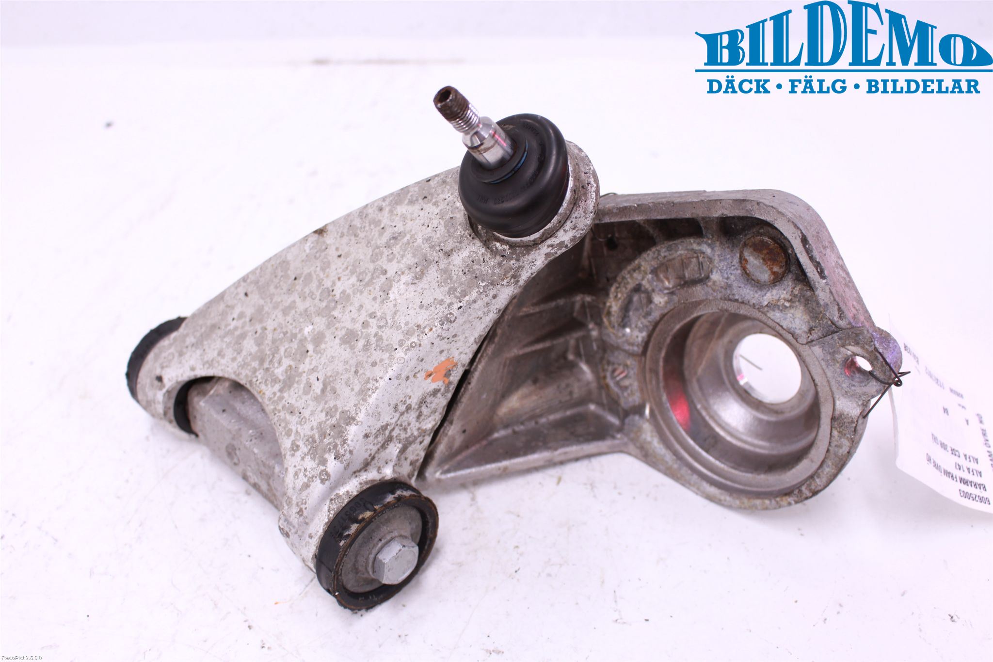 Alfa 147 Bärarm Fram Övre Hö