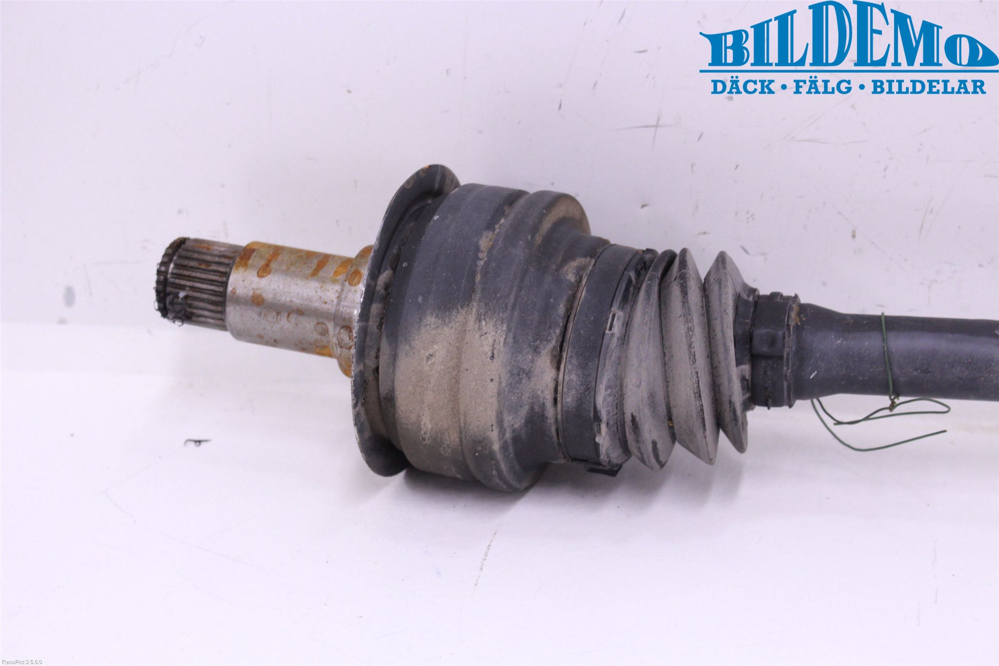 Mercedes-Benz MB GLK-KLASS (X204) 08-16 Drivaxel Bak Höger