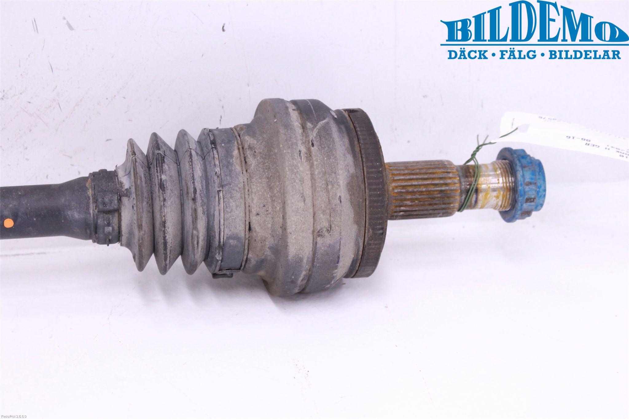 Mercedes-Benz MB GLK-KLASS (X204) 08-16 Drivaxel Bak Höger