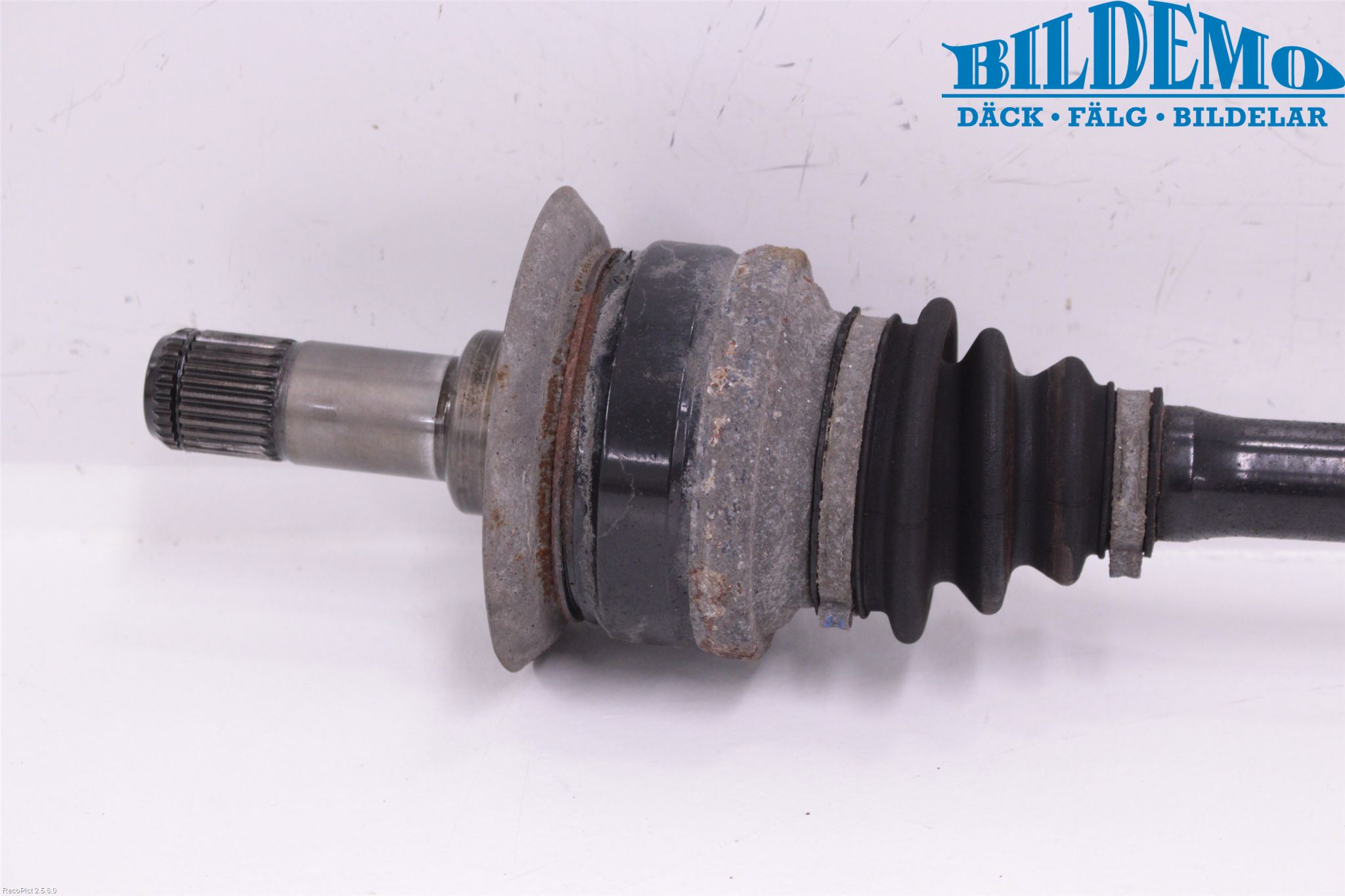 BMW X3 F25 10-17 Drivaxel Bak Vänster