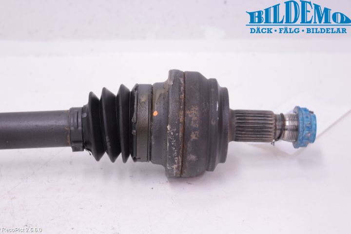 Mercedes-Benz MB C-KLASS (W205) 14-21 Drivaxel Bak Höger