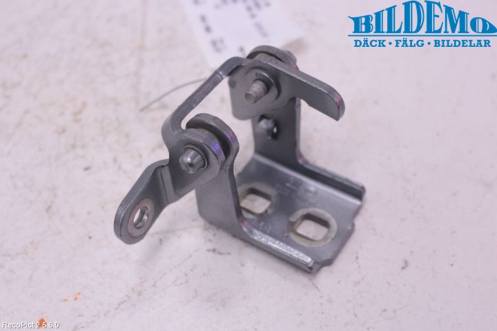 Opel INSIGNIA 09-16 Dörrgångjärn