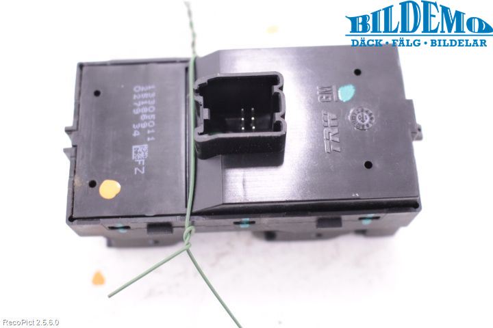 Opel INSIGNIA 09-16 Strömställare Elhiss