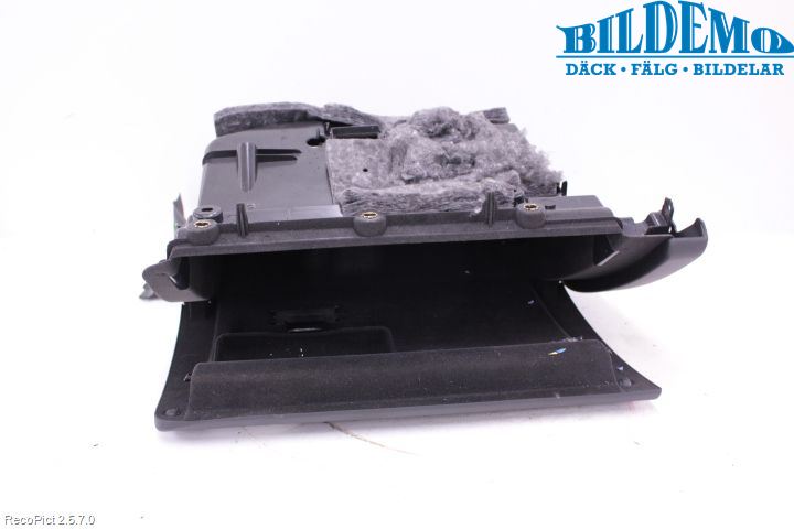 Audi A4/S4 08-11 Handskfack