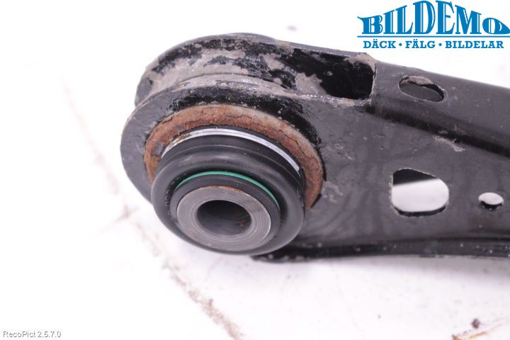 BMW X3 F25 10-17 Bärarm Bak Övre Höger
