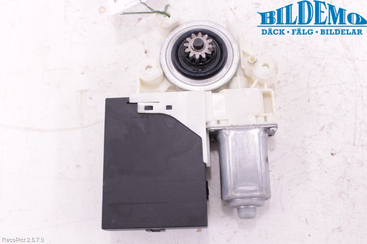 Volvo V50 04-07 Fönsterhissmotor