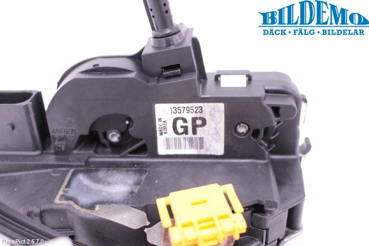 Opel INSIGNIA 09-16 Låskista-Dörrlås