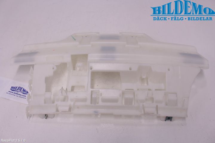 BMW 4 F32/F33/F82/F83 13-20 Stötfångardel Bak Mitt