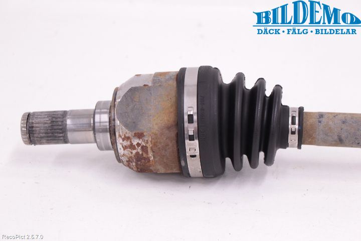 Kia VENGA 10-19 Drivaxel Fram Höger