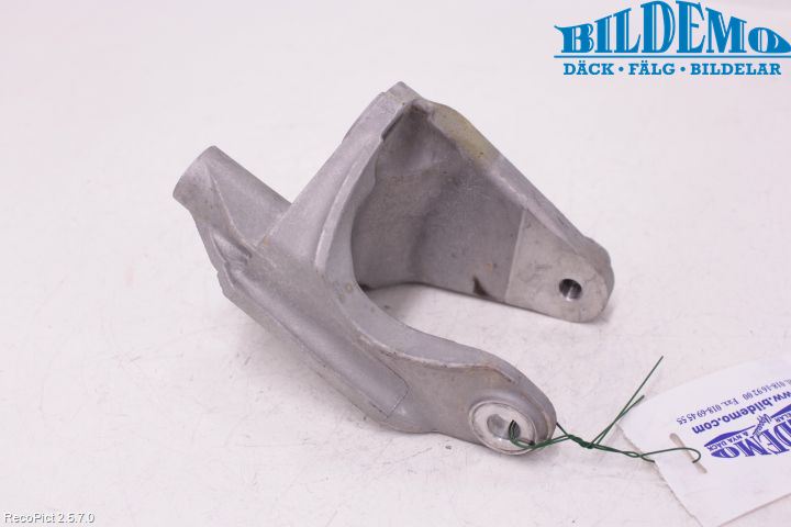 Opel INSIGNIA 09-16 Motorfäste