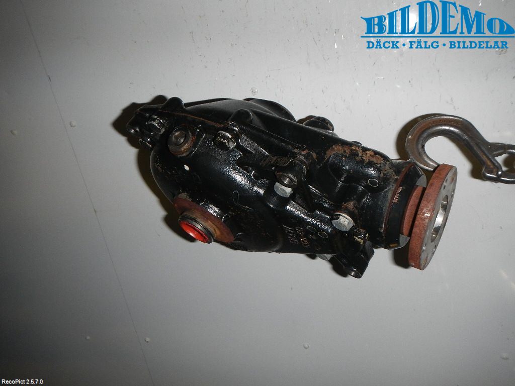 BMW X3 E83     03-10 Framvagn Diffrential