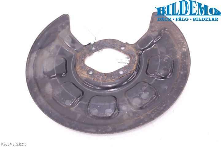 Volkswagen VW CADDY      04-10 Bromssköld Bak