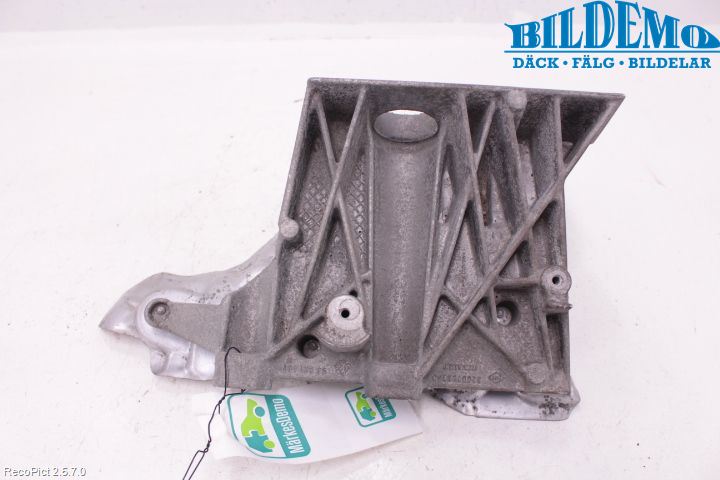 Opel VIVARO 01-14 Motorfäste