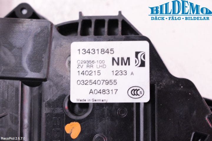 Opel CORSA E 15-19 Låskista-Dörrlås