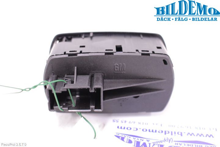 Opel CORSA E 15-19 Strömställare Elhiss