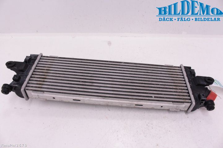 Opel VIVARO 01-14 Laddluft-Intercooler Kyl