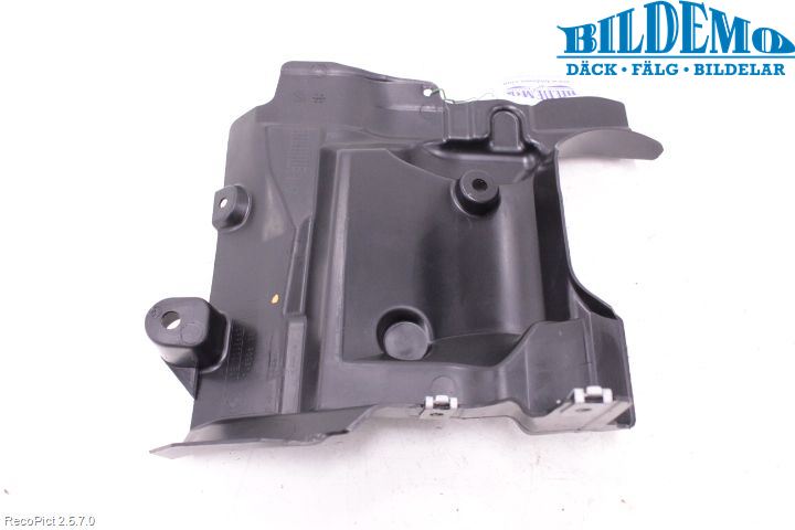 BMW 5 F10/F11/F18 09-17 Hasplåt Plåt-Plast