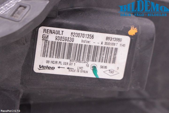 Opel VIVARO 01-14 Strålkastare Höger