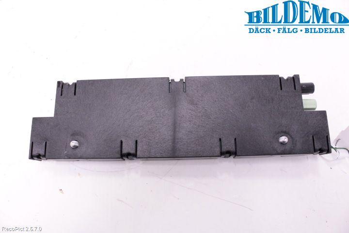 BMW 5 F10/F11/F18 09-17 Antennförstärkare
