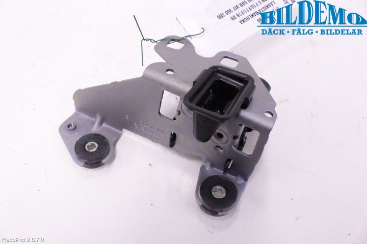 BMW 5 F10/F11/F18 09-17 Låskista Baklucka