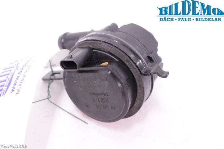 Mercedes-Benz MB E-KLASS (W212) 09-16 Vattenpump