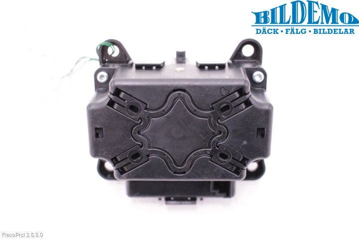 Mercedes-Benz MB E-KLASS (W212) 09-16 Strömställare Färddator