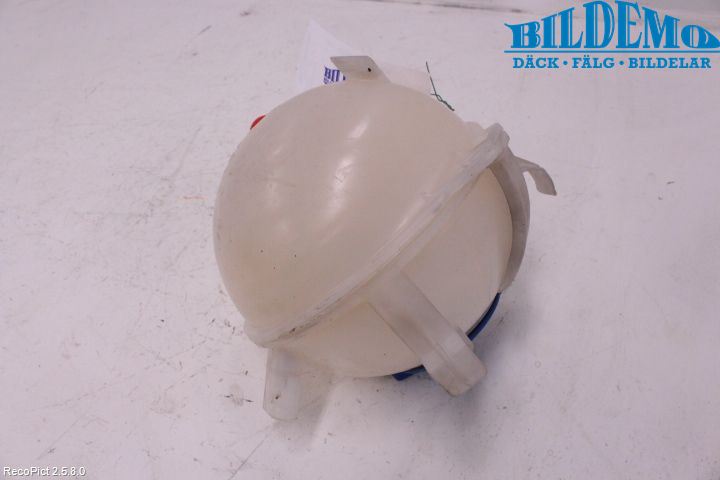 Volkswagen VW PASSAT 05-11 Expansionstank