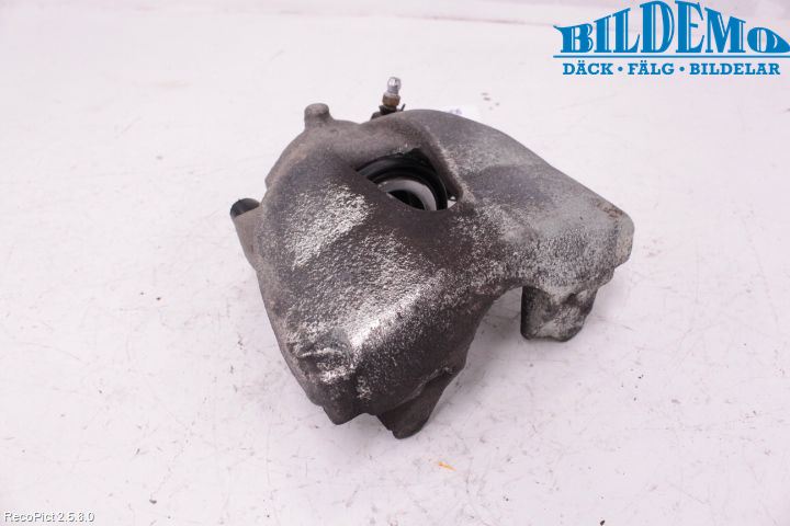 Saab 9-5     06-10 Bromsok Fram Vänster