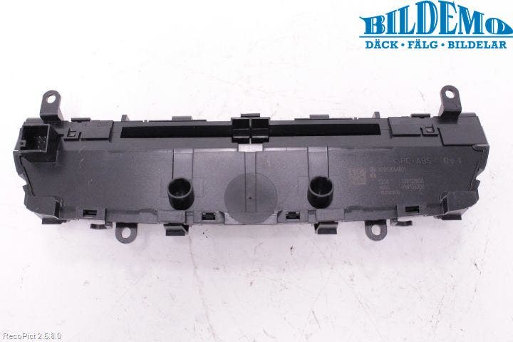 Mercedes-Benz MB C-KLASS (W205) 14-21 Cd Radio - Multimediapanel