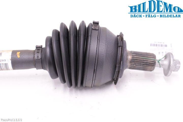Mercedes-Benz MB B-KLASS (W246/W242) 12-19 Drivaxel Fram Höger