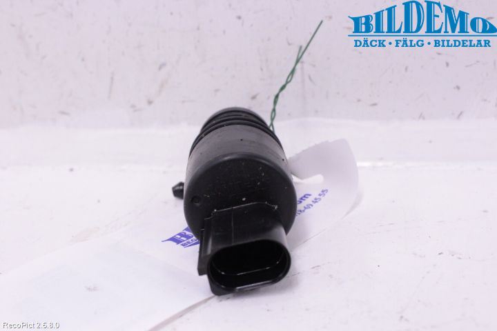 BMW 5 F10/F11/F18 09-17 Spolarpump Vindruta
