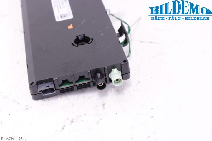 BMW X3 F25 10-17 Antennförstärkare